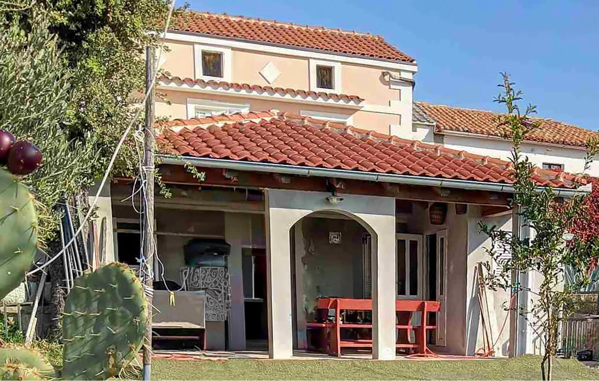 Beautiful Home In Lopar With House Sea View Exterior foto